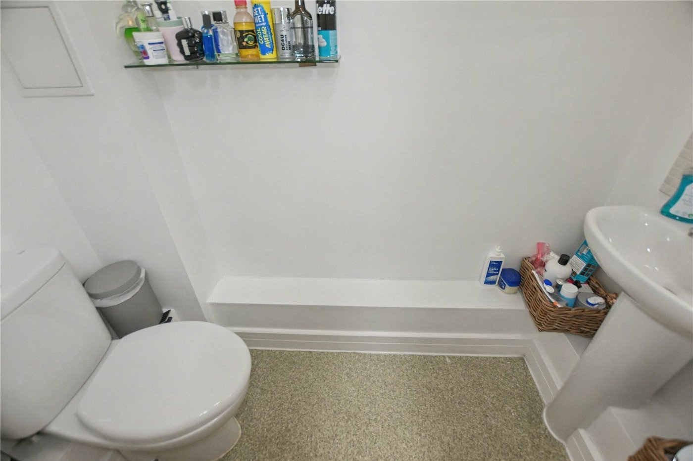 3 bedroom property for sale in London | Robinson Jackson