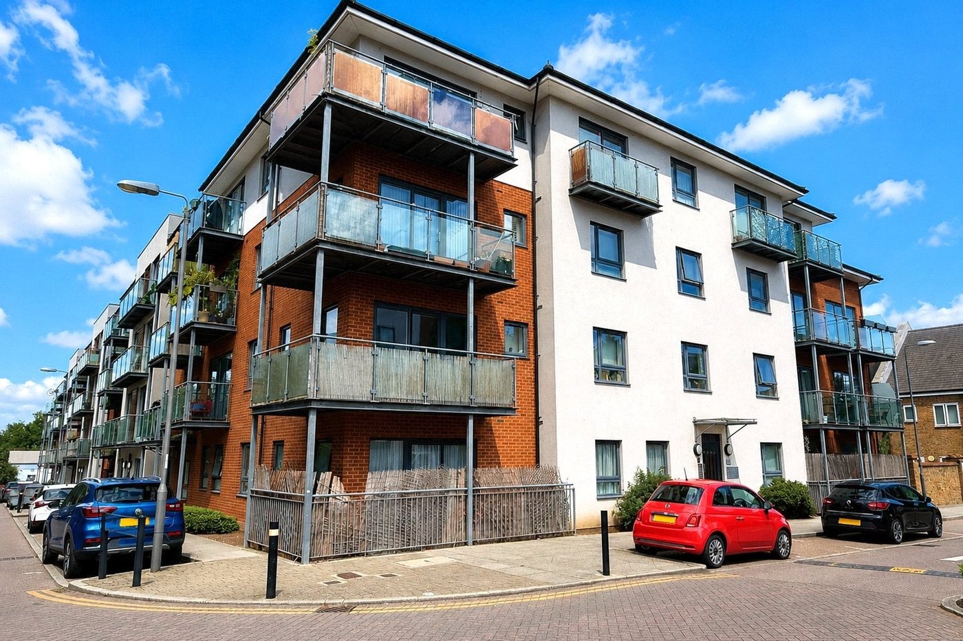 1 bedroom property for sale in London | Robinson Jackson
