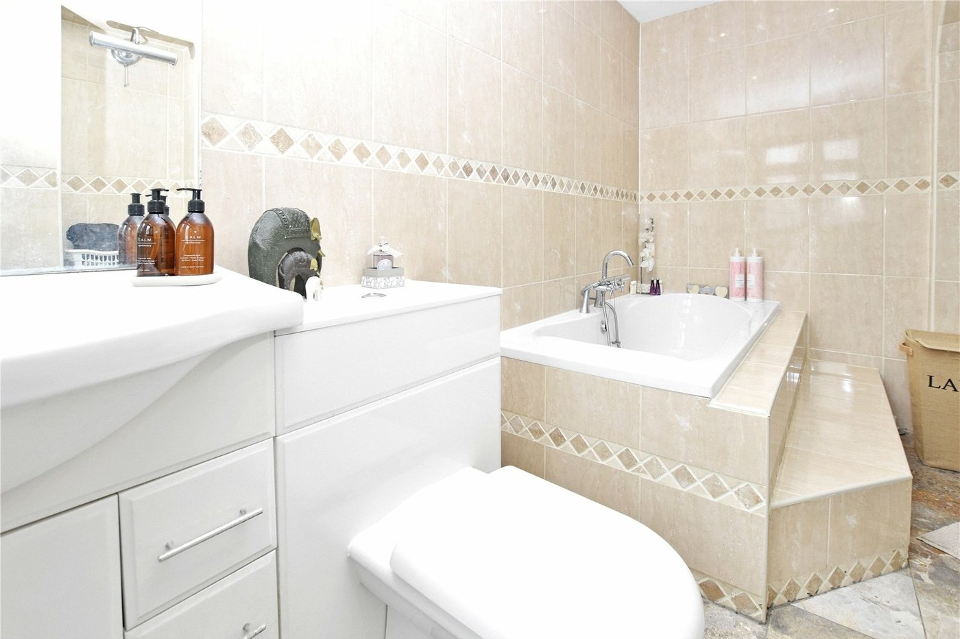 4 bedroom house for sale in Bexleyheath | Robinson Jackson