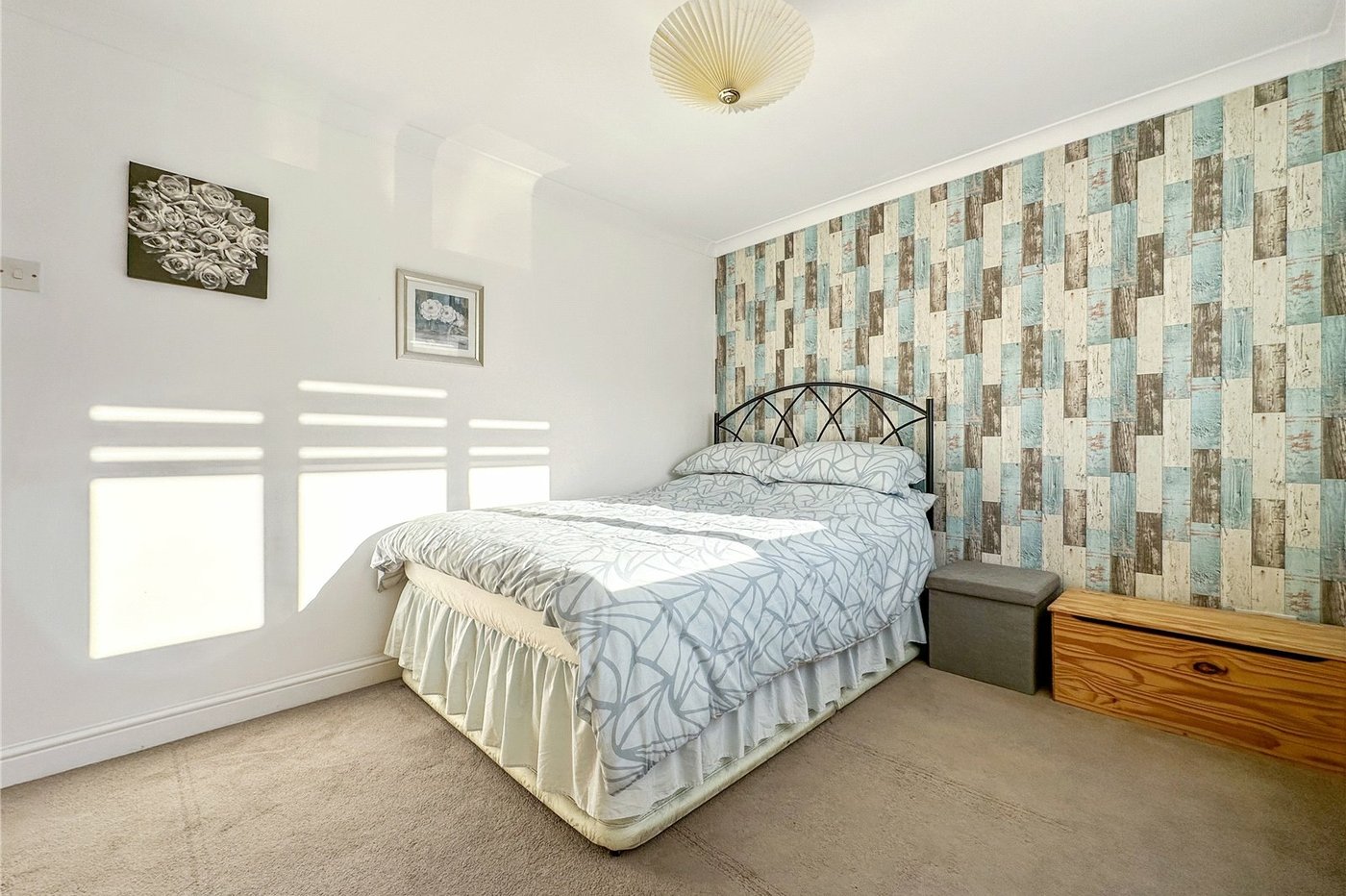 3 bedroom house for sale in Rainham | Robinson Michael & Jackson