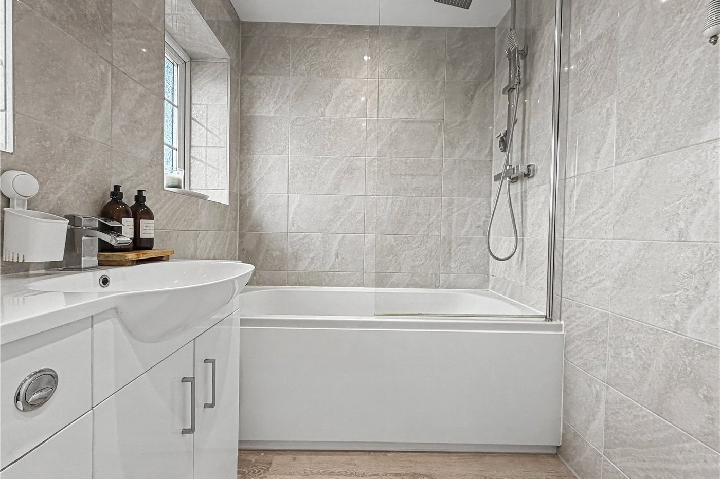 3 bedroom house for sale in Rainham | Robinson Michael & Jackson