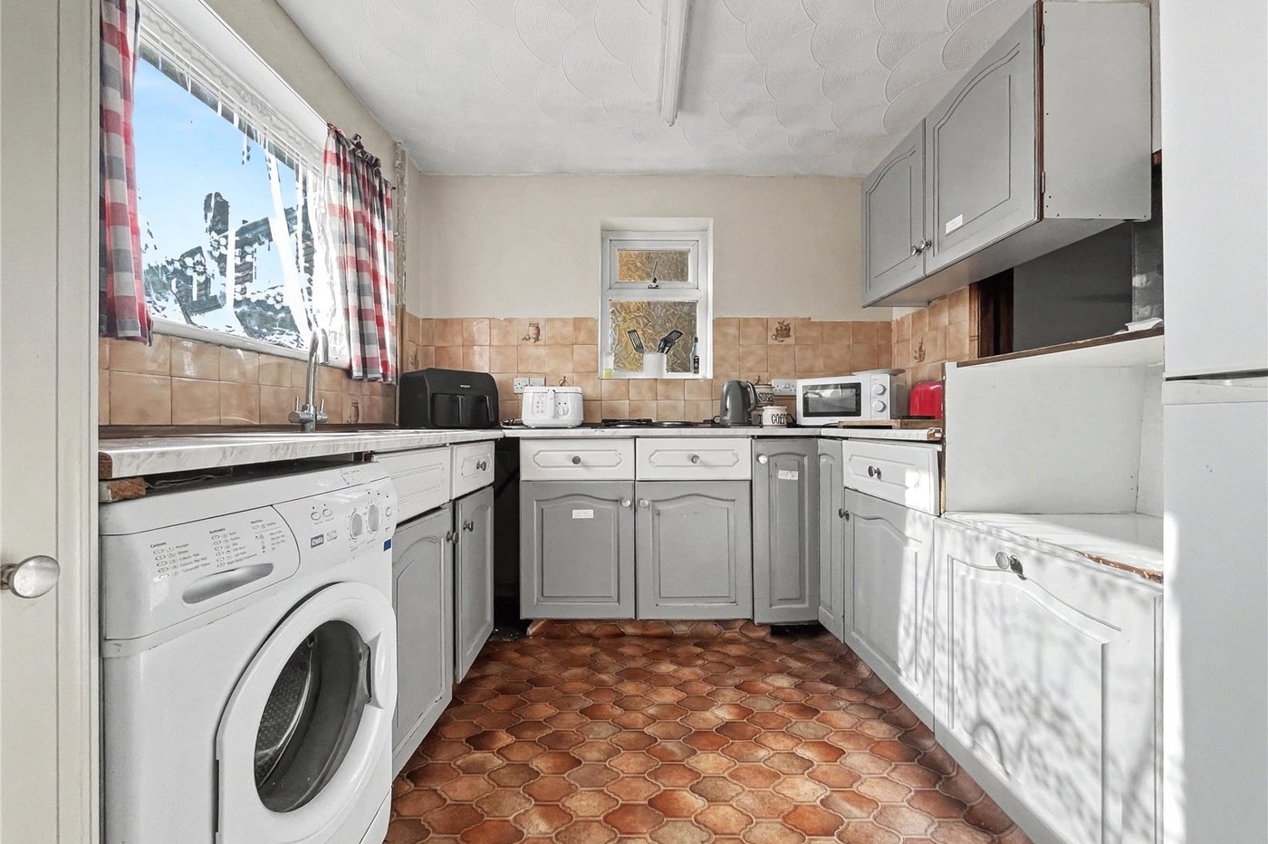 4 bedroom house for sale in Rainham | Robinson Michael & Jackson