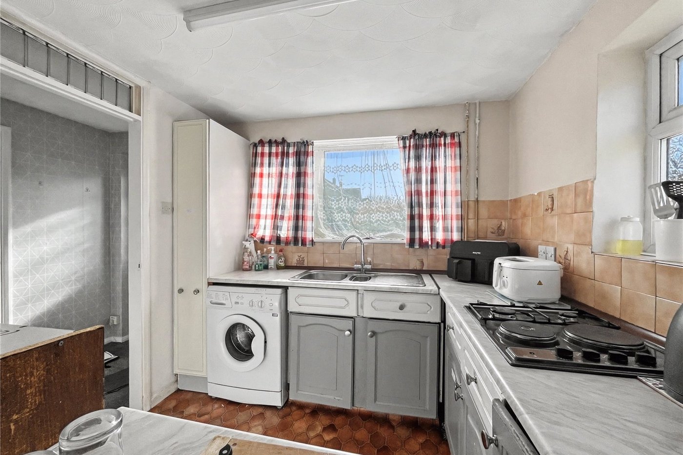 4 bedroom house for sale in Rainham | Robinson Michael & Jackson