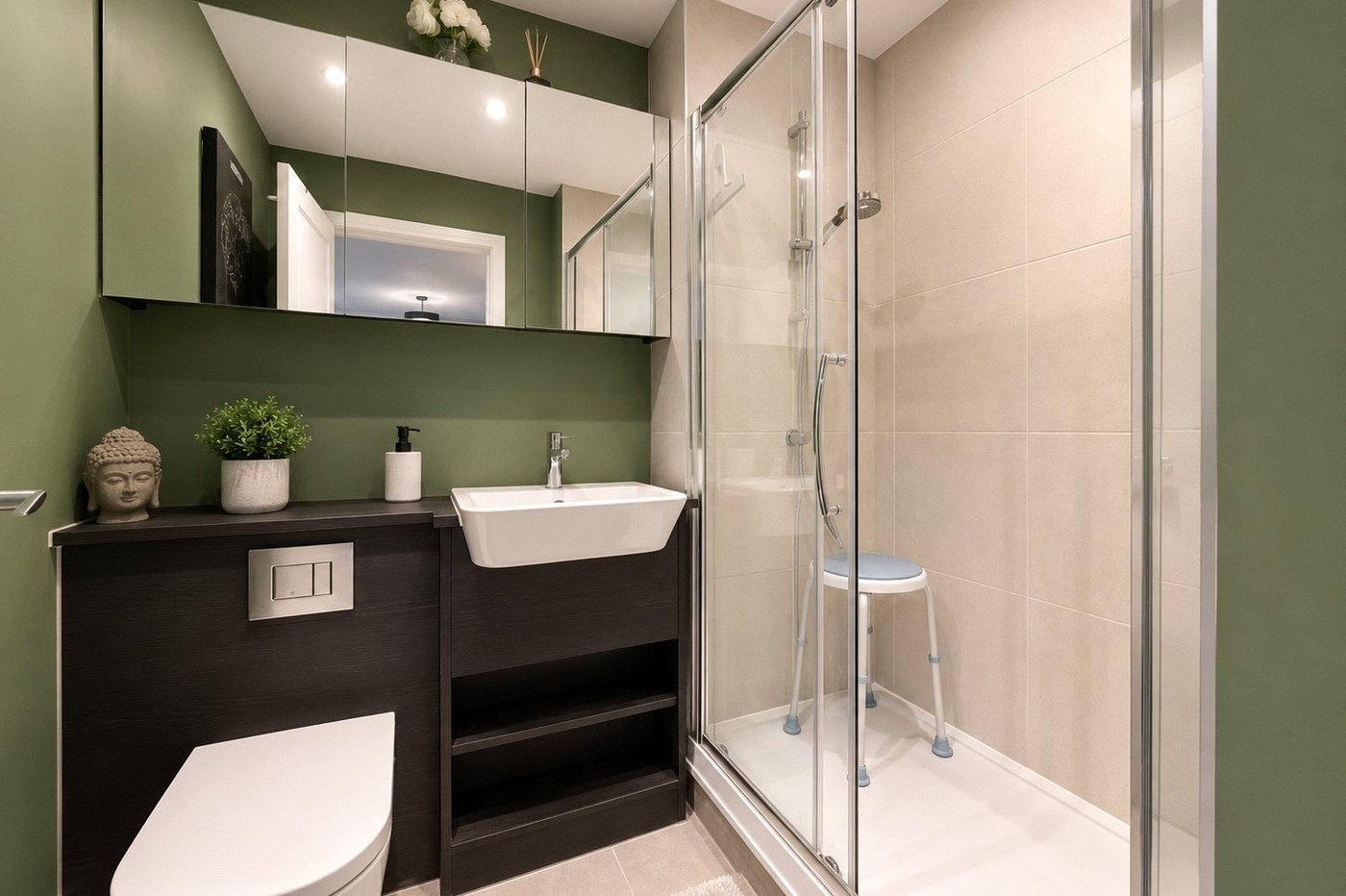 3 bedroom property for sale in Gillingham | Robinson Michael & Jackson