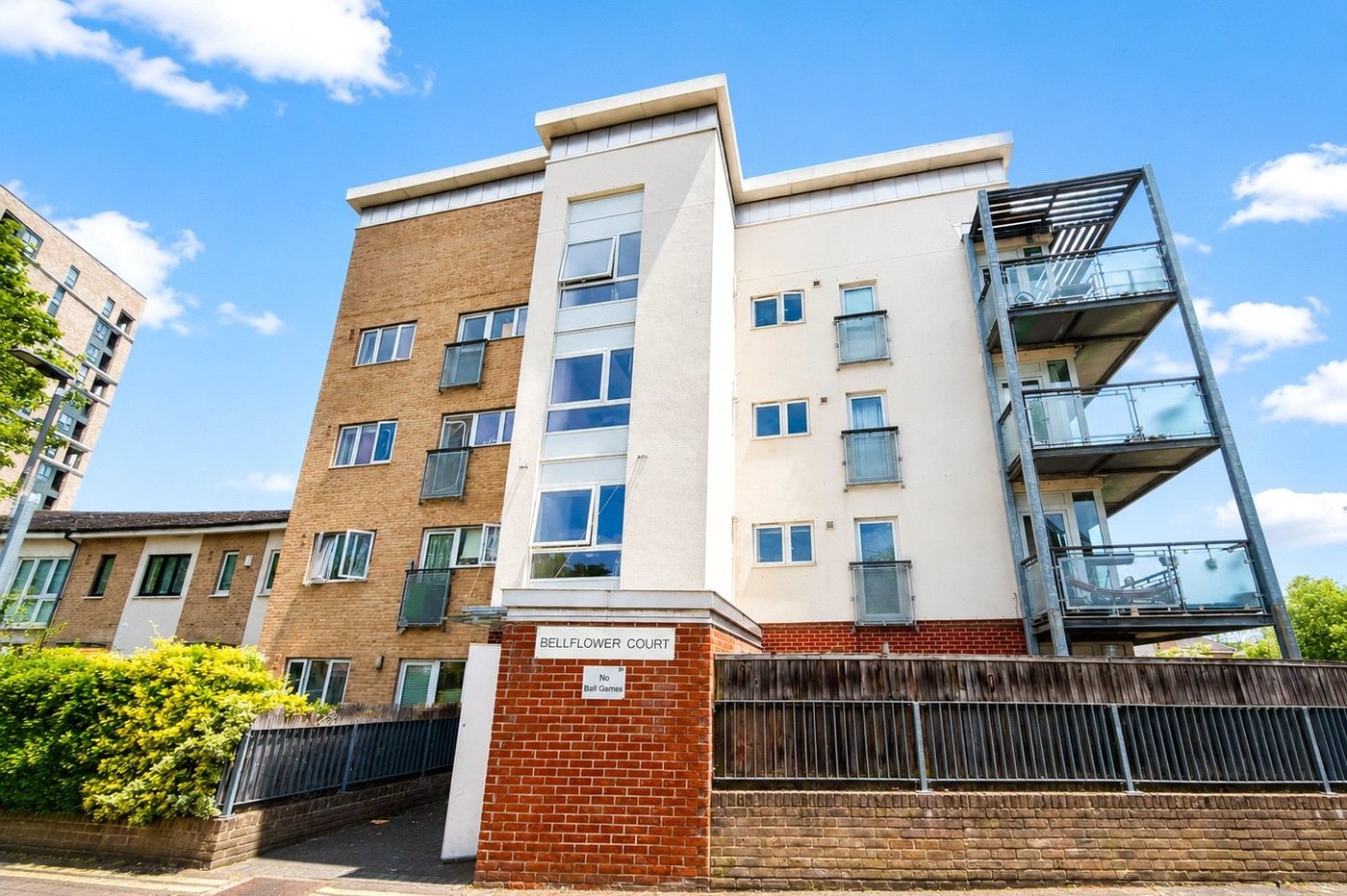 2 bedroom property for sale in Lewisham | Robinson Jackson