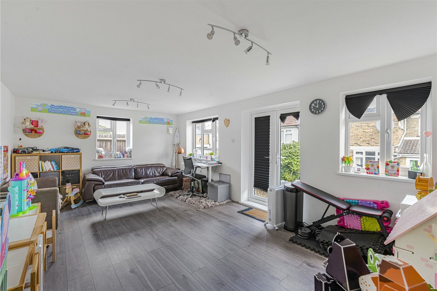 3 bedroom house for sale in Welling | Robinson Jackson