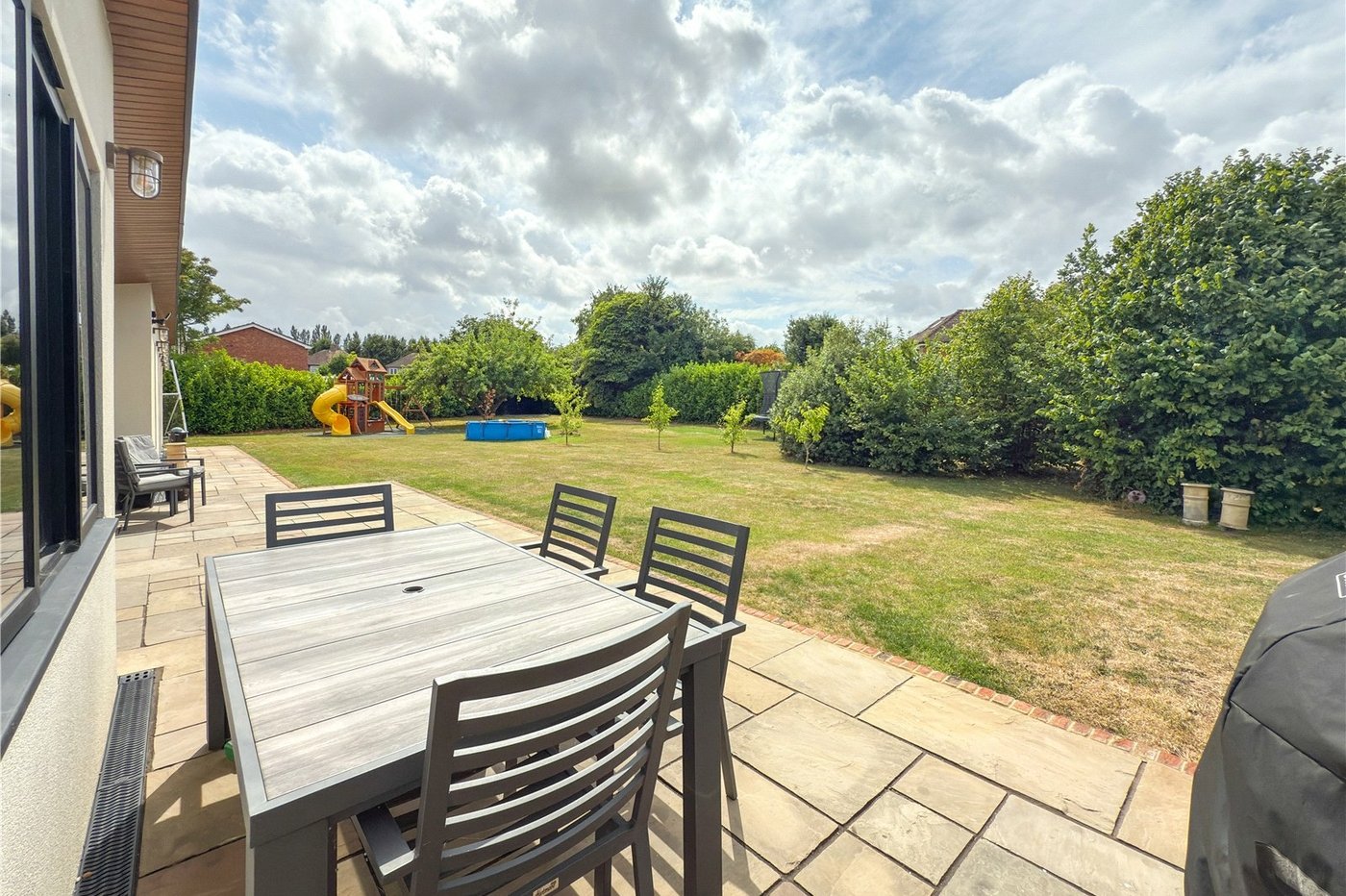 4 bedroom bungalow for sale in Crockenhill | Robinson Jackson