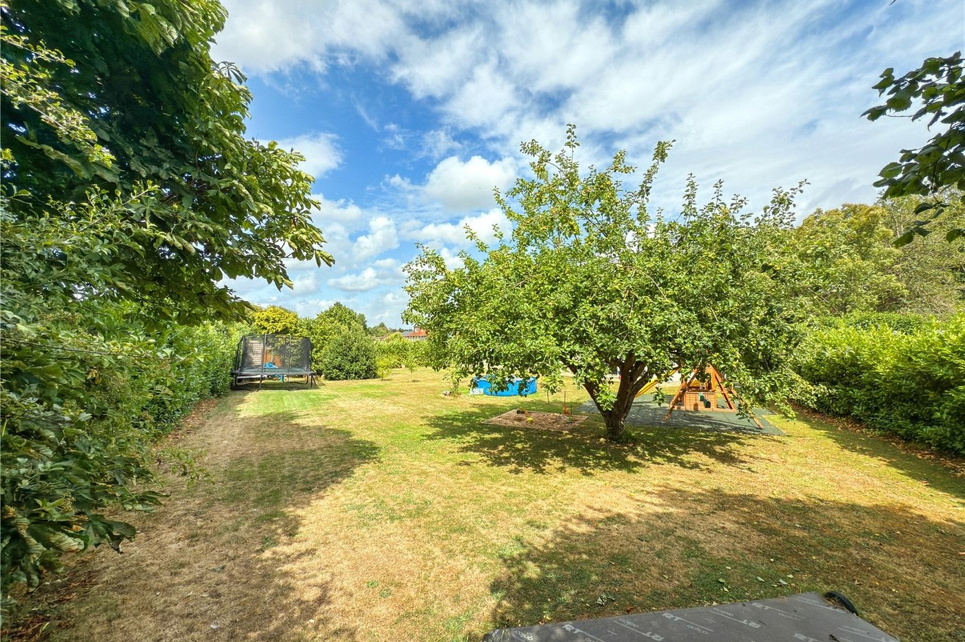 4 bedroom bungalow for sale in Crockenhill | Robinson Jackson