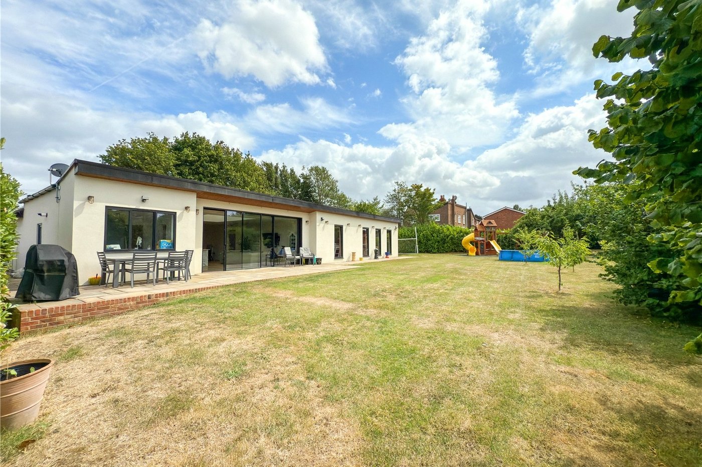 4 bedroom bungalow for sale in Crockenhill | Robinson Jackson