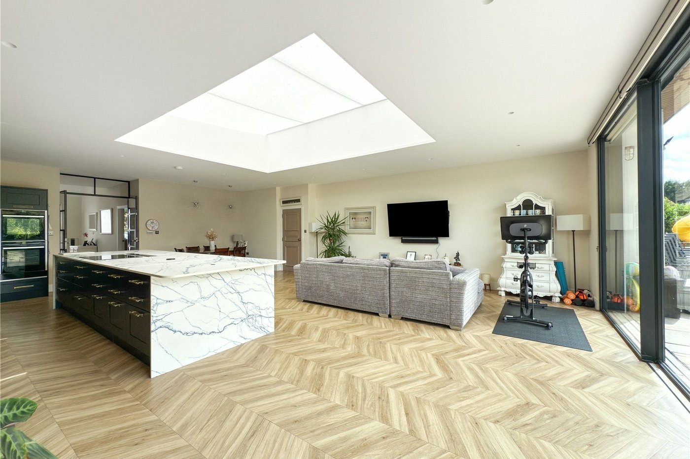 4 bedroom bungalow for sale in Crockenhill | Robinson Jackson