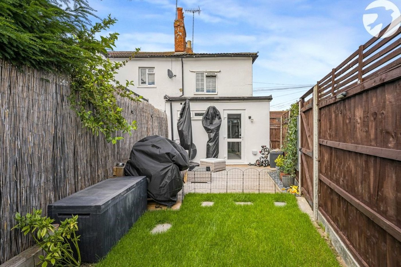 2 bedroom house for sale in Green Street Green | Robinson Jackson