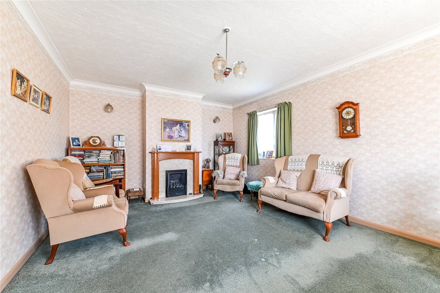 2 bedroom bungalow for sale in Northfleet | Robinson Michael & Jackson