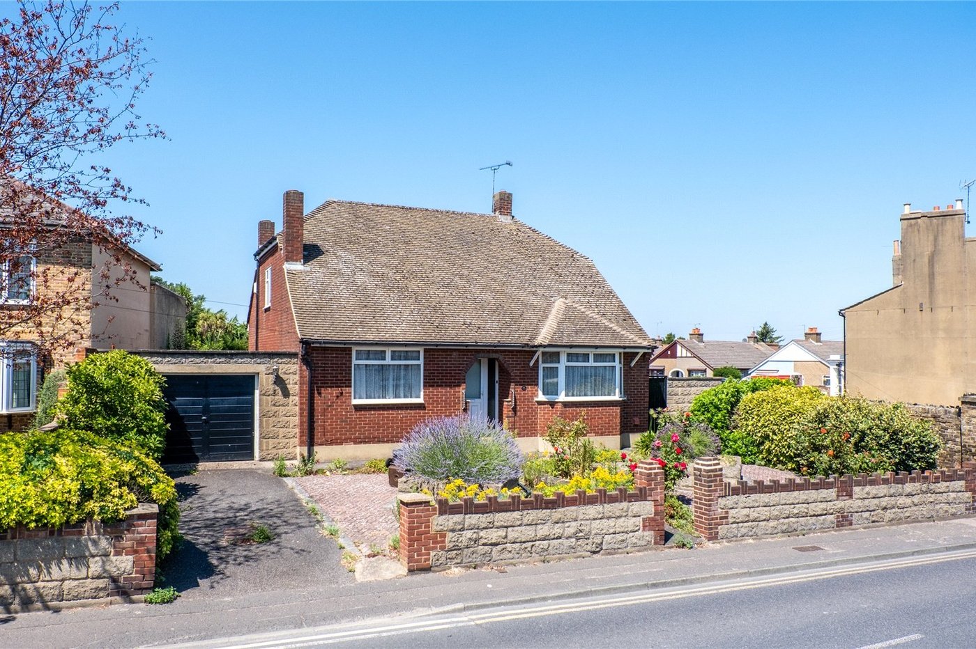 2 bedroom bungalow for sale in Northfleet | Robinson Michael & Jackson