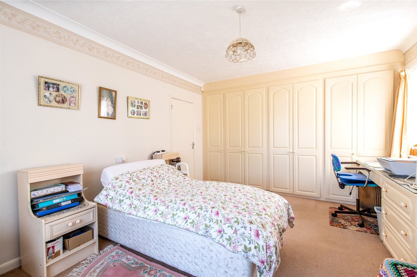 2 bedroom bungalow for sale in Northfleet | Robinson Michael & Jackson
