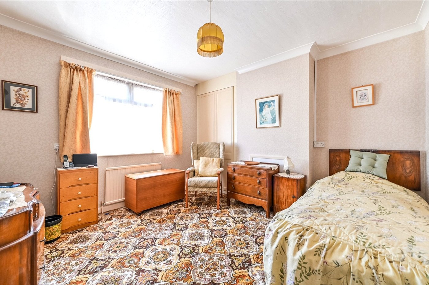2 bedroom bungalow for sale in Northfleet | Robinson Michael & Jackson