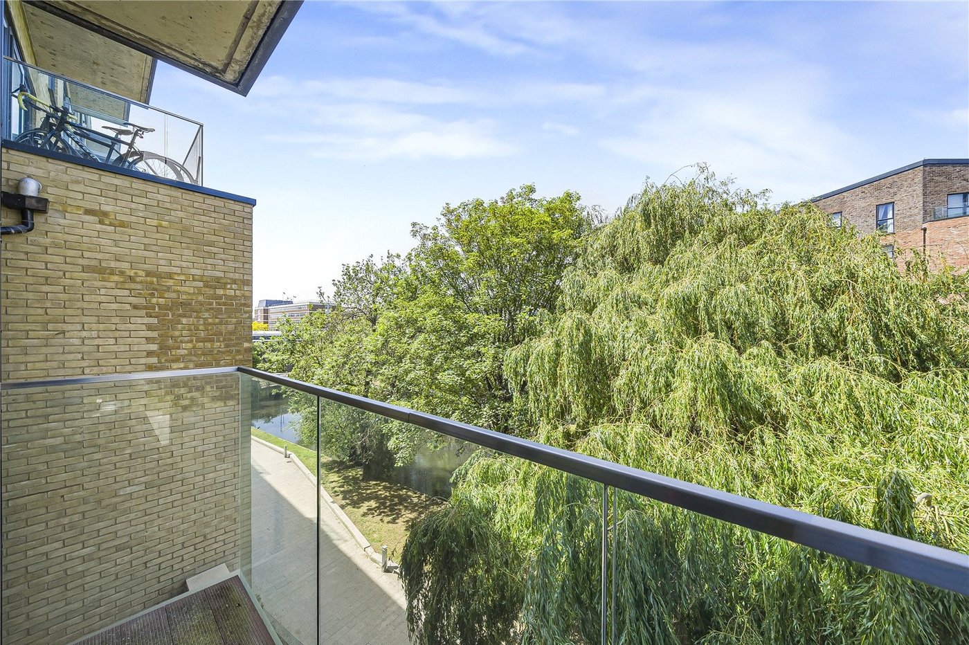 1 bedroom property for sale in Dartford | Robinson Jackson