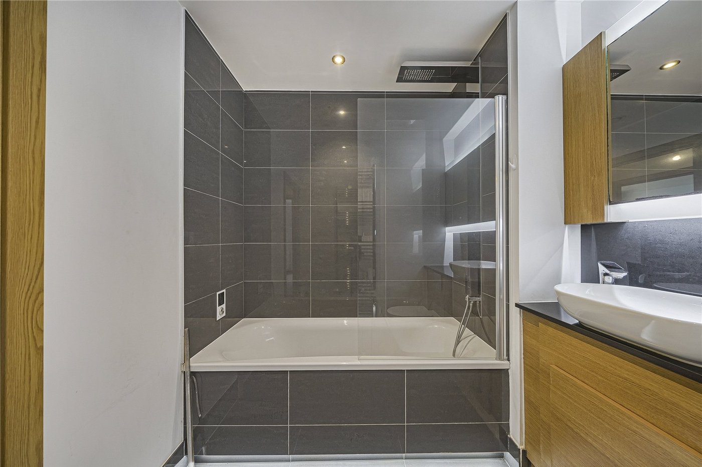 1 bedroom property for sale in Dartford | Robinson Jackson