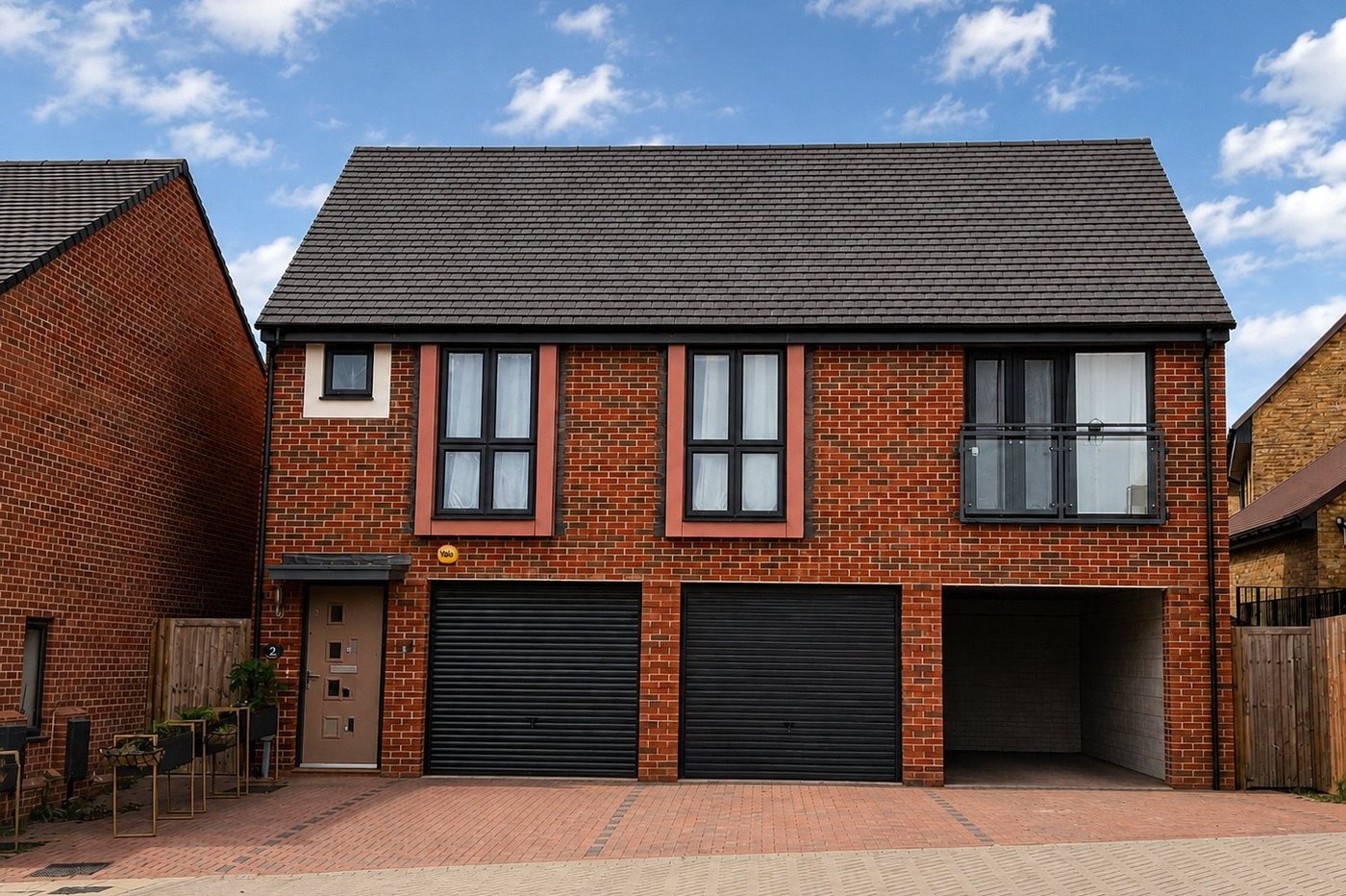 2 bedroom property for sale in Castle Hill | Robinson Jackson