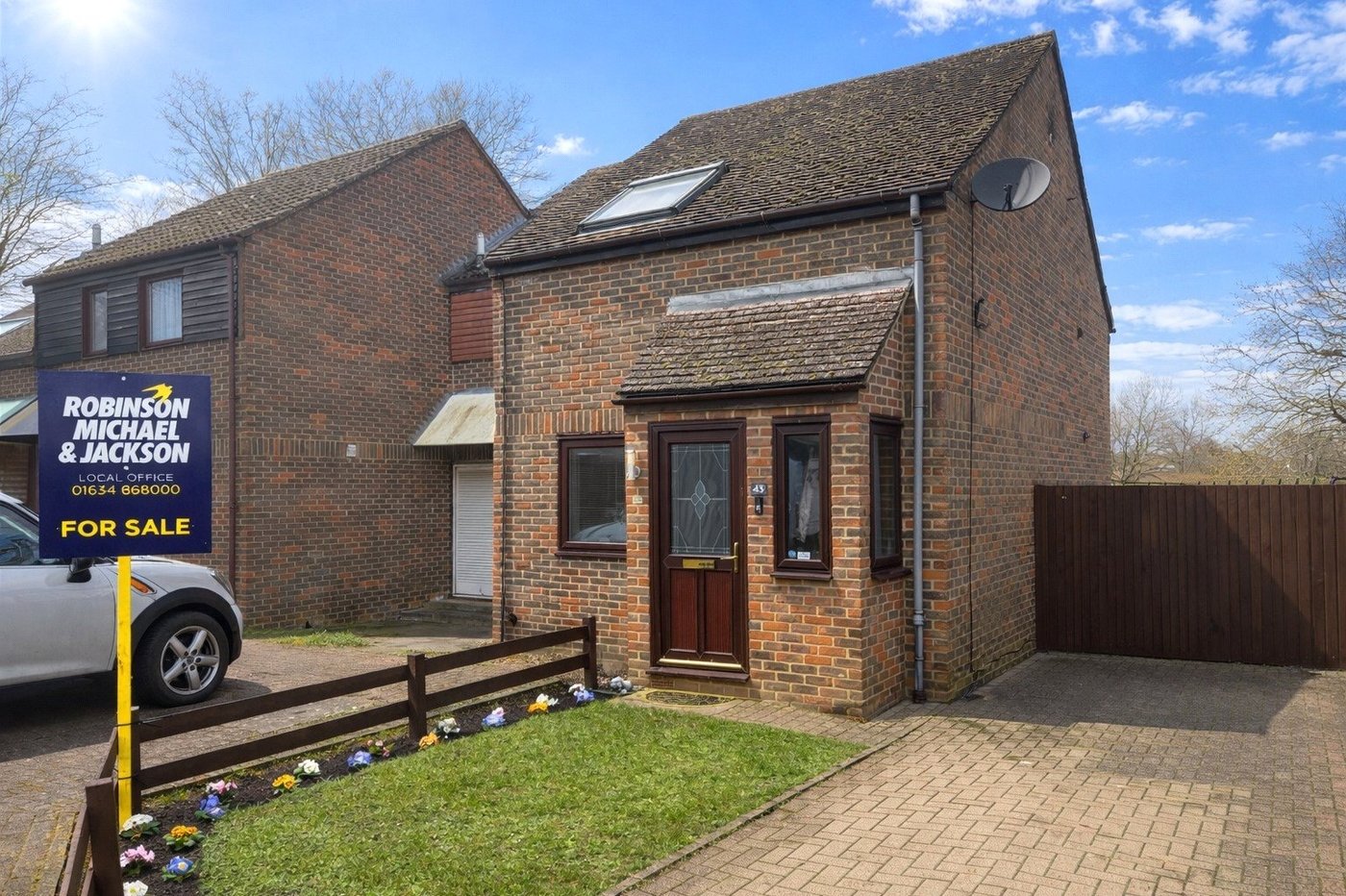 2 bedroom house for sale in Walderslade Woods | Robinson Michael & Jackson