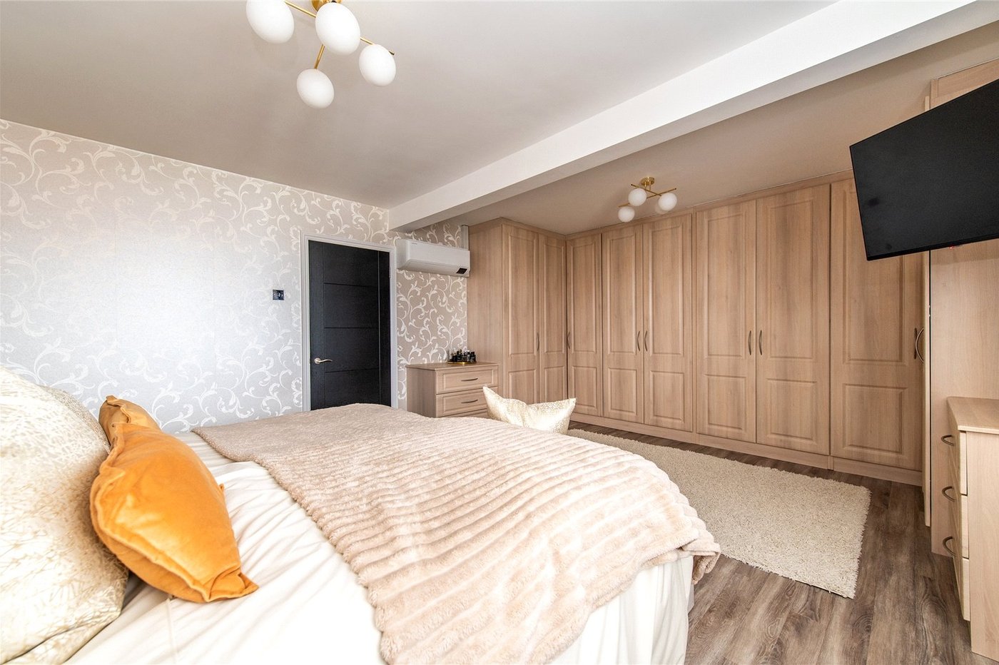 4 bedroom house for sale in Gravesend | Robinson Michael & Jackson