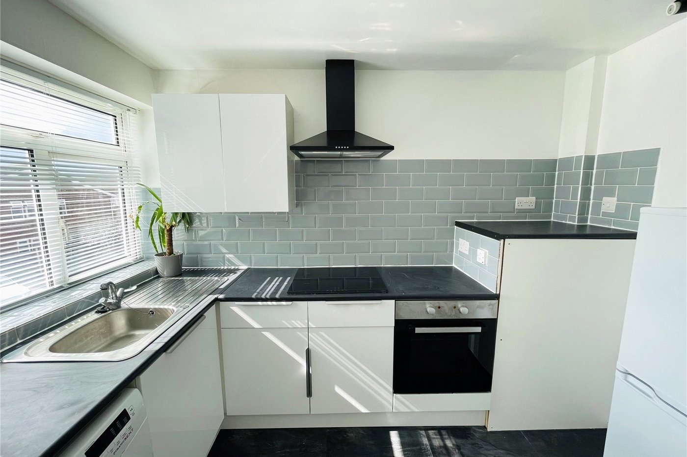 1 bedroom property for sale in Blackfen Road | Robinson Jackson