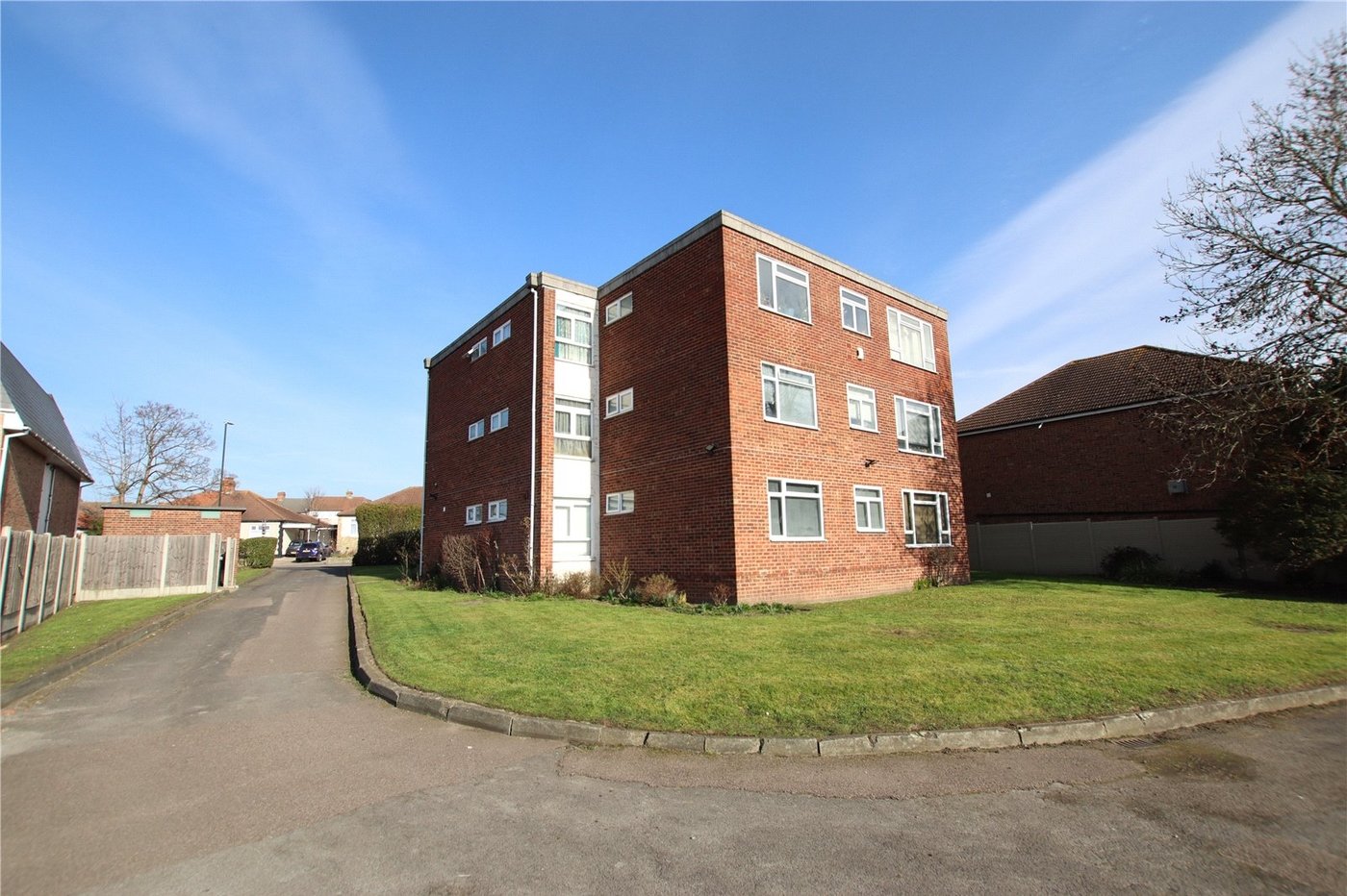 1 bedroom property for sale in Blackfen Road | Robinson Jackson