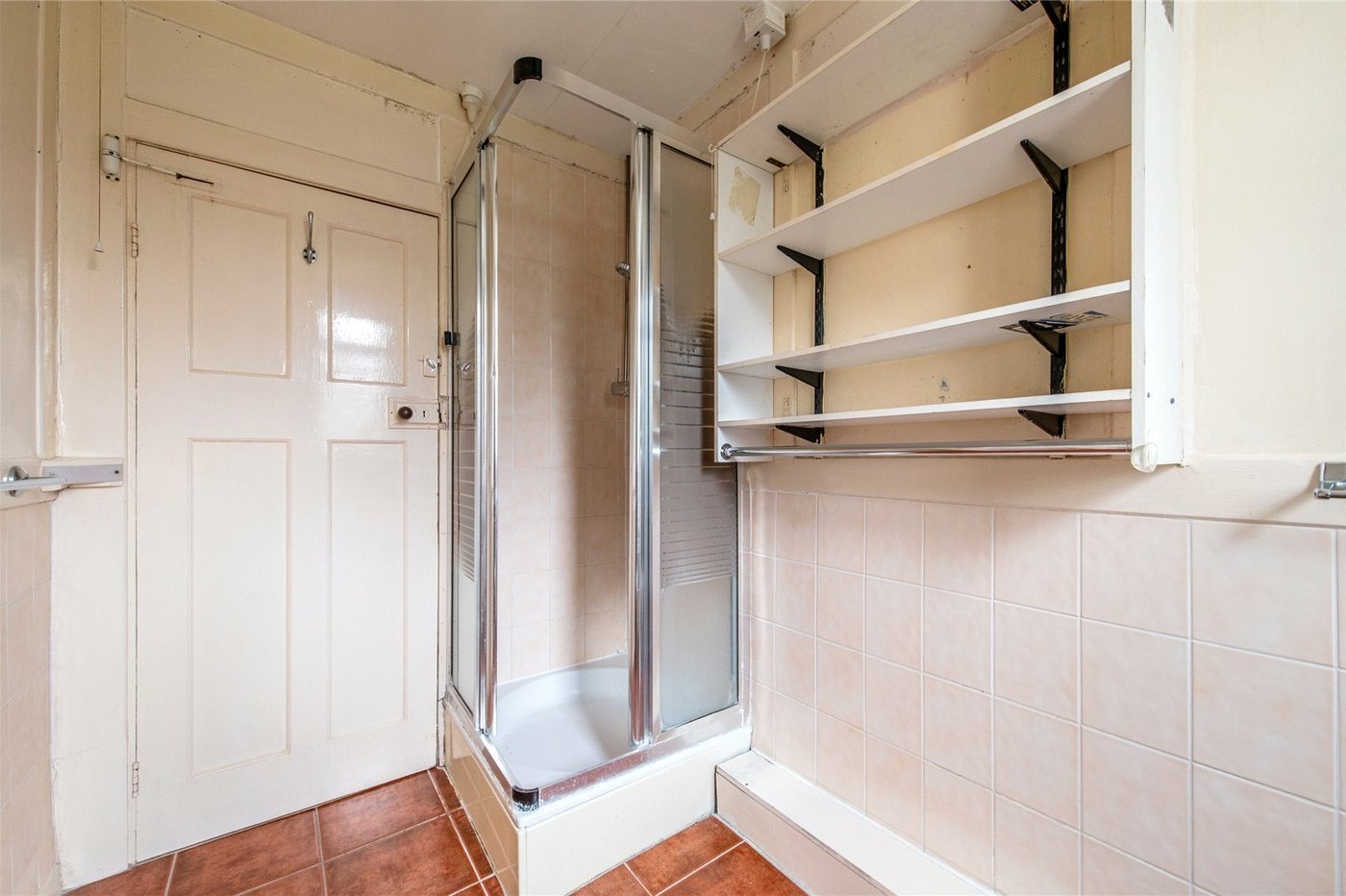 2 bedroom bungalow for sale in Weavering | Robinson Michael & Jackson