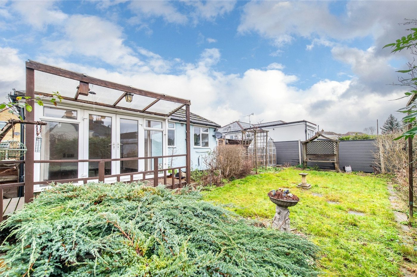 2 bedroom bungalow for sale in Weavering | Robinson Michael & Jackson