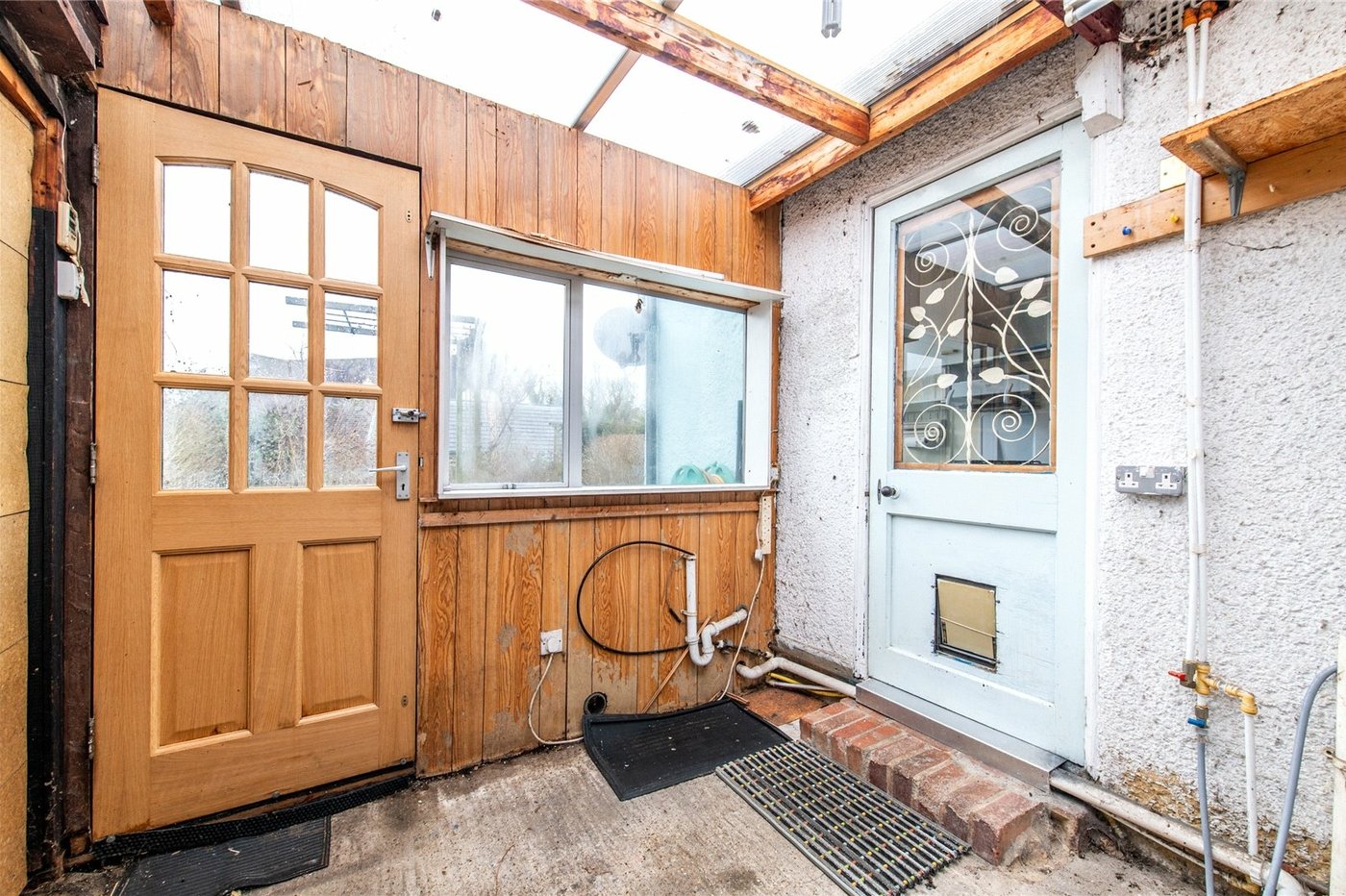 2 bedroom bungalow for sale in Weavering | Robinson Michael & Jackson