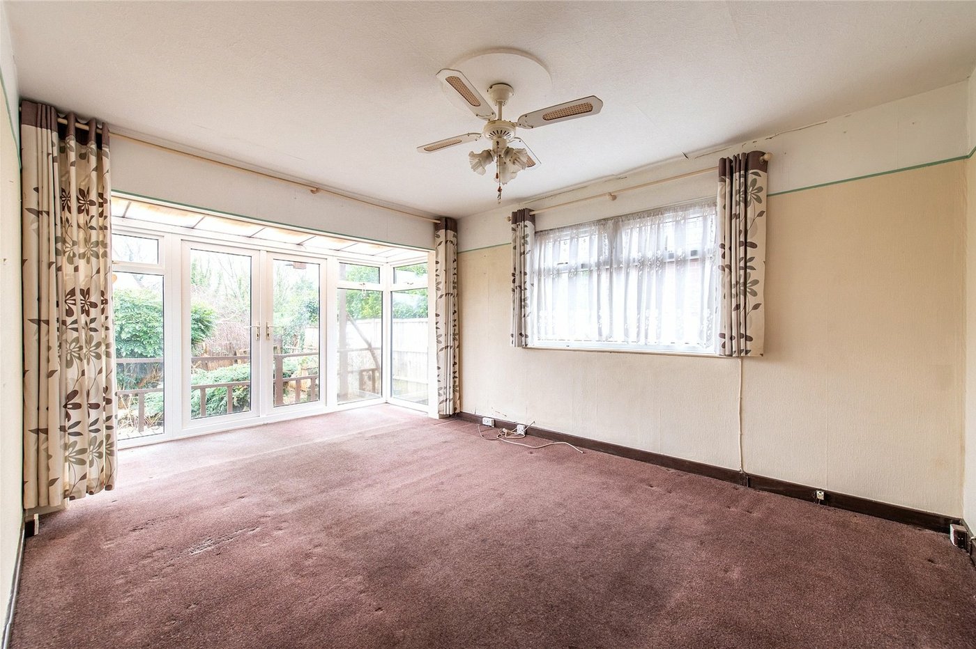 2 bedroom bungalow for sale in Weavering | Robinson Michael & Jackson