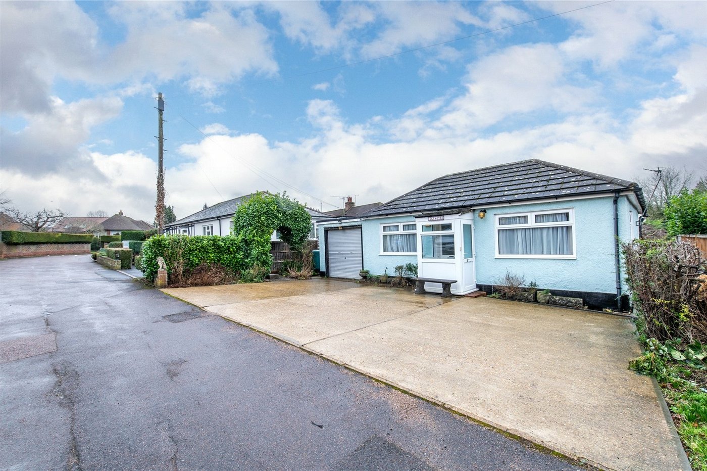 2 bedroom bungalow for sale in Weavering | Robinson Michael & Jackson