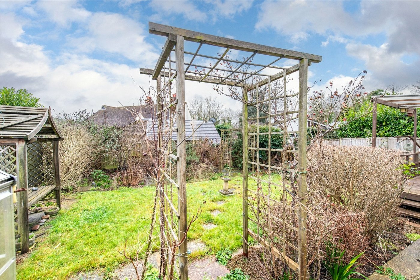 2 bedroom bungalow for sale in Weavering | Robinson Michael & Jackson