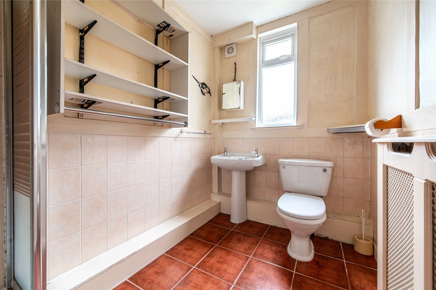 2 bedroom bungalow for sale in Weavering | Robinson Michael & Jackson