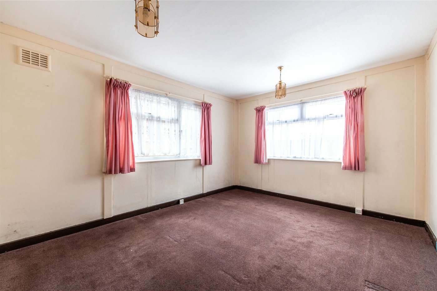 2 bedroom bungalow for sale in Weavering | Robinson Michael & Jackson