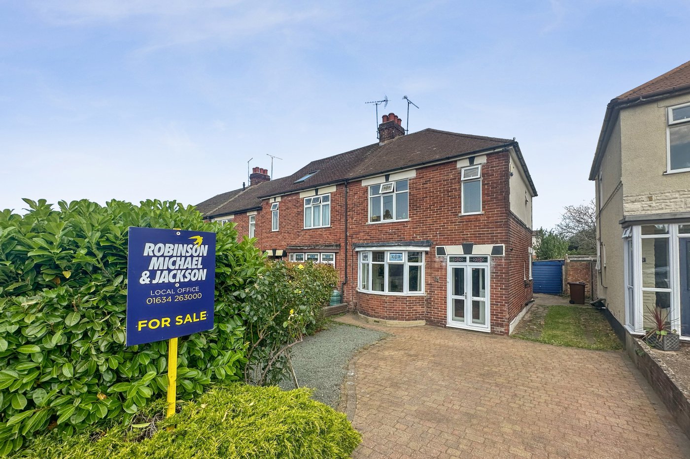 3 bedroom house for sale in Rainham | Robinson Michael & Jackson