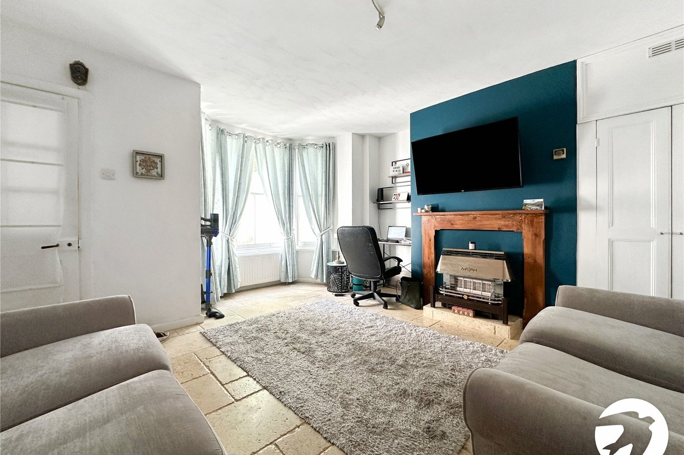 1 bedroom property for sale in Chatham | Robinson Michael & Jackson