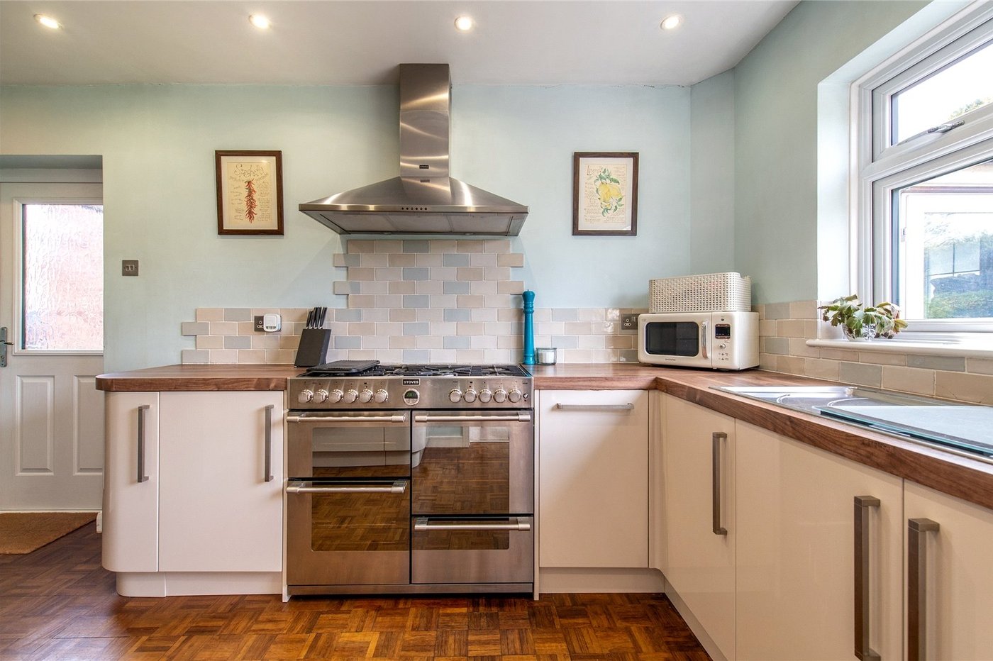 2 bedroom house for sale in Chalk | Robinson Michael & Jackson