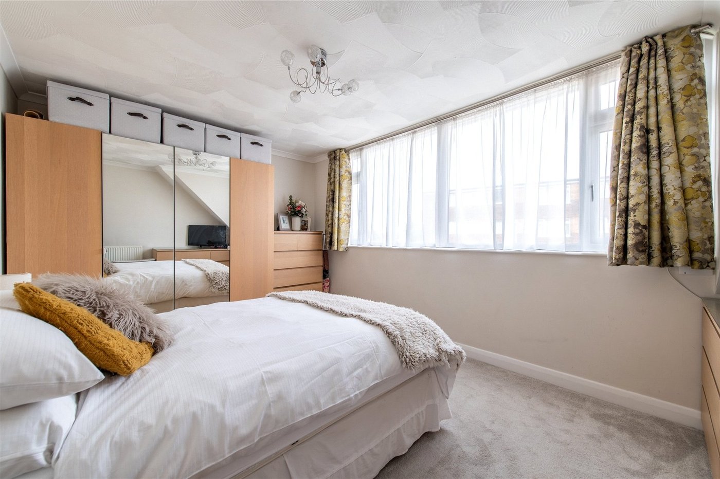 2 bedroom house for sale in Chalk | Robinson Michael & Jackson