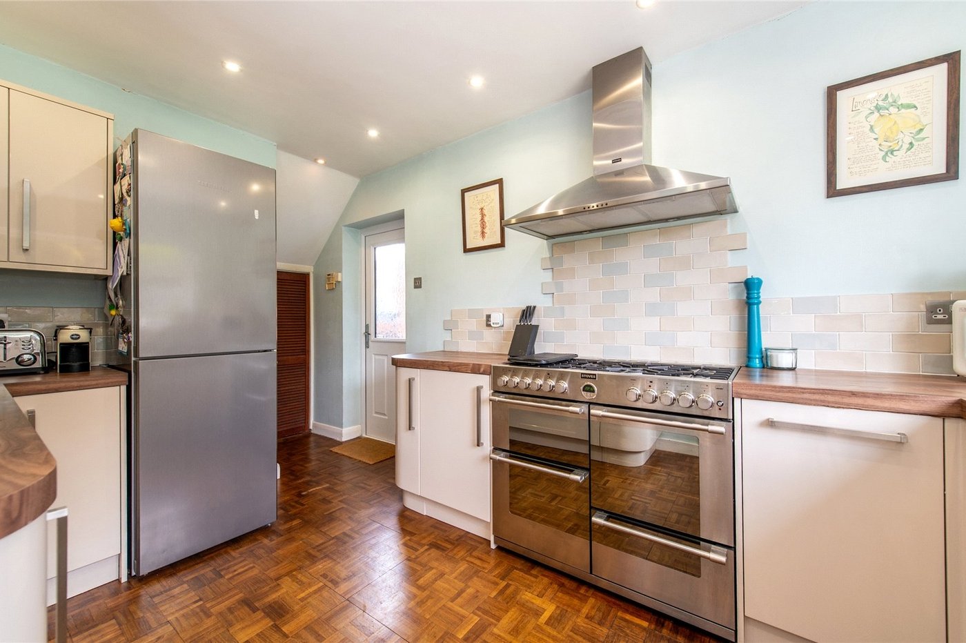 2 bedroom house for sale in Chalk | Robinson Michael & Jackson