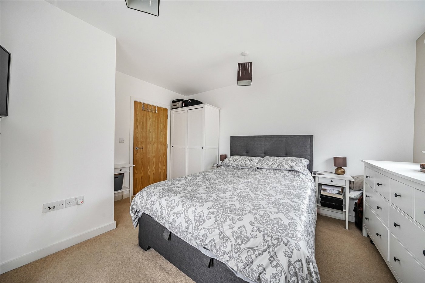 2 bedroom property for sale in  | Robinson Jackson