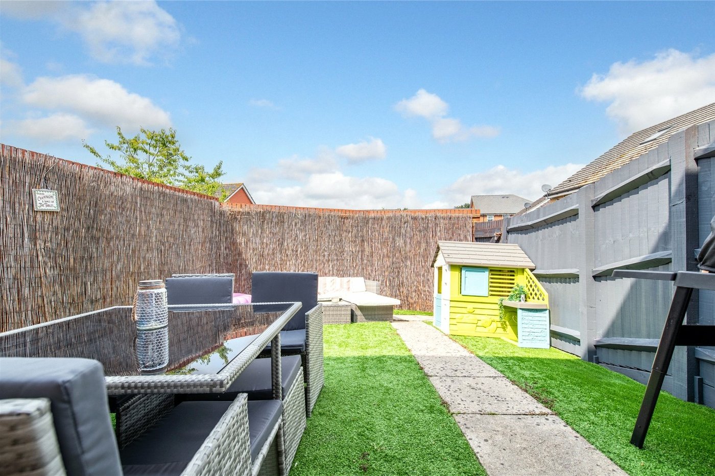 2 bedroom house for sale in Strood | Robinson Michael & Jackson