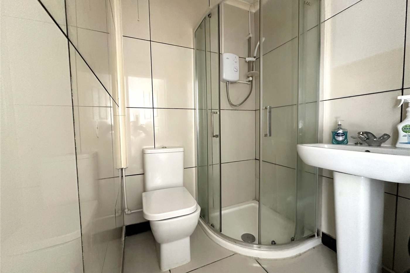 3 bedroom house for sale in London | Robinson Jackson