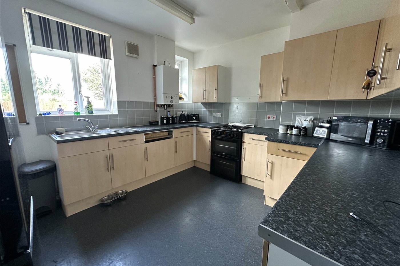 3 bedroom house for sale in London | Robinson Jackson