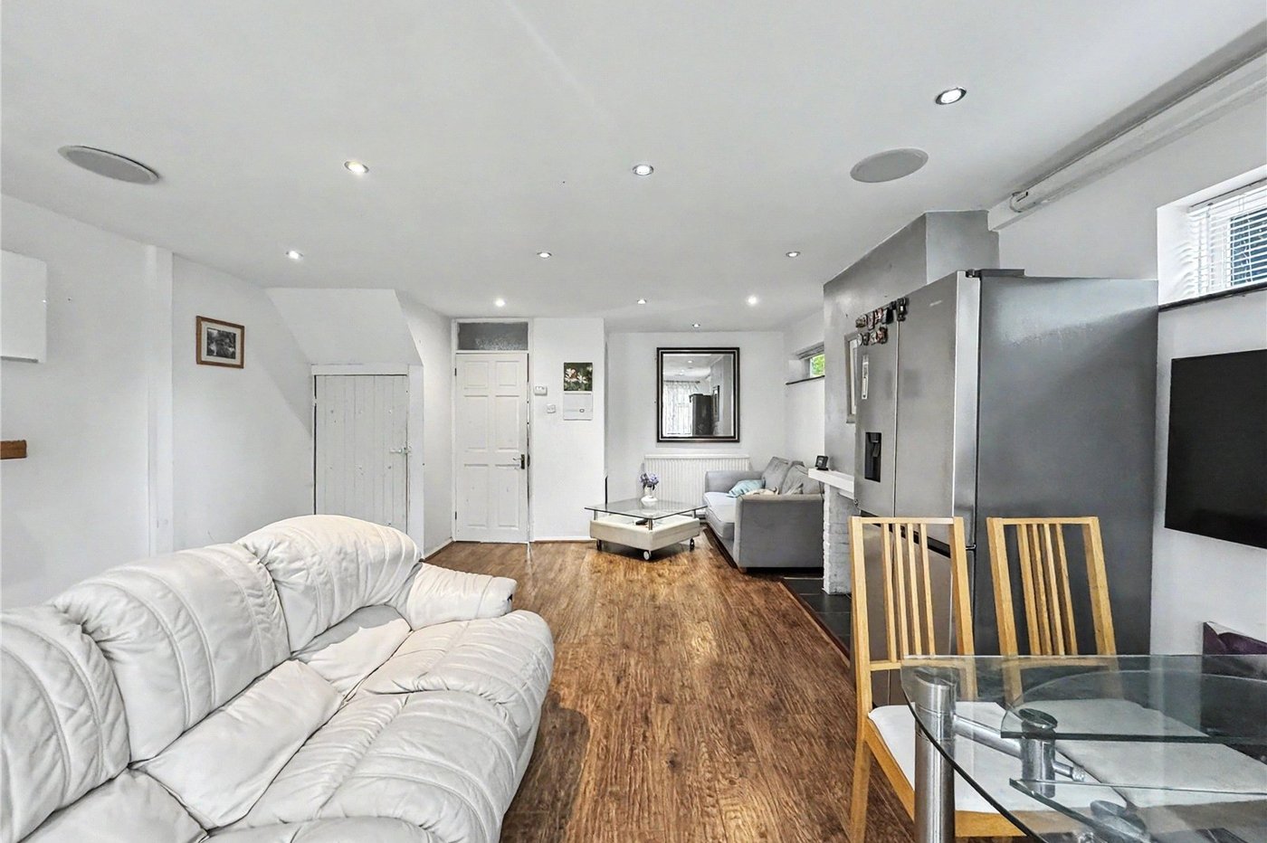 4 bedroom house for sale in Rainham | Robinson Michael & Jackson