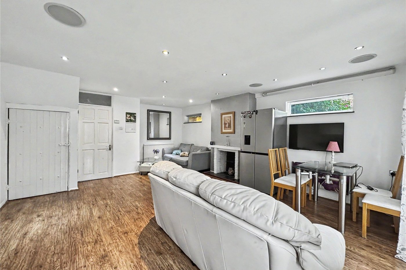 4 bedroom house for sale in Rainham | Robinson Michael & Jackson