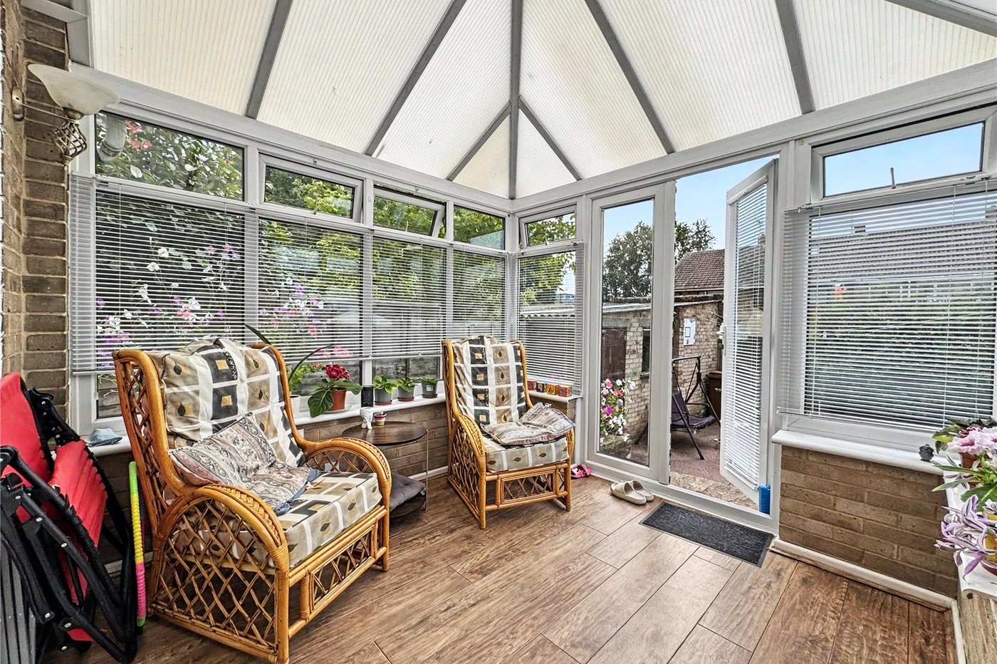 4 bedroom house for sale in Rainham | Robinson Michael & Jackson