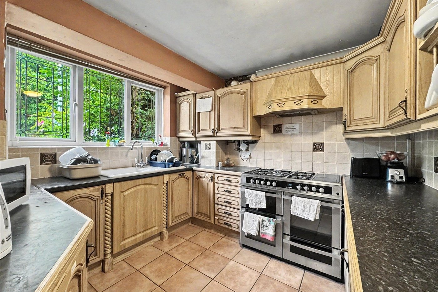 4 bedroom house for sale in Rainham | Robinson Michael & Jackson