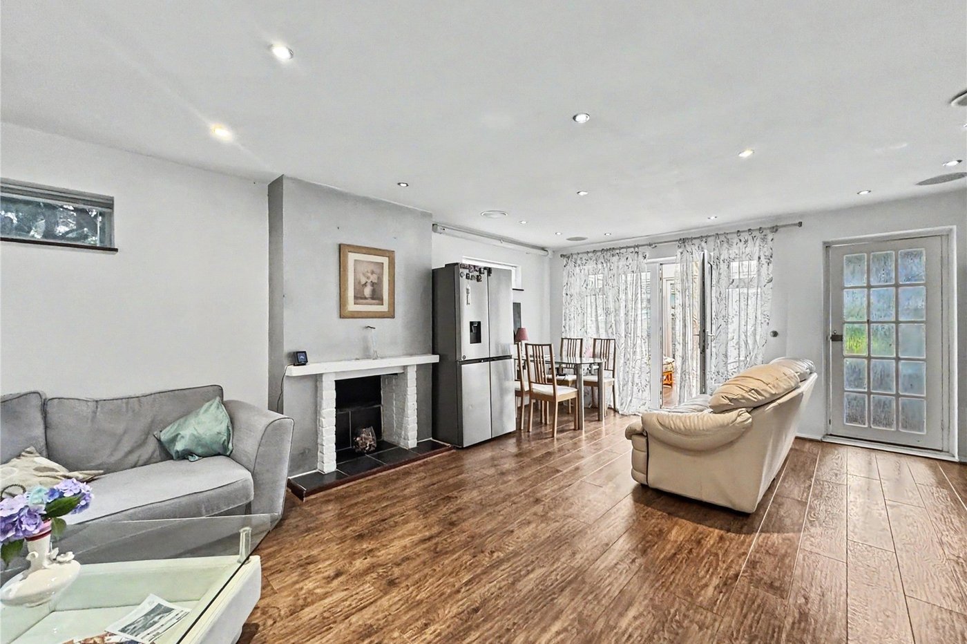4 bedroom house for sale in Rainham | Robinson Michael & Jackson
