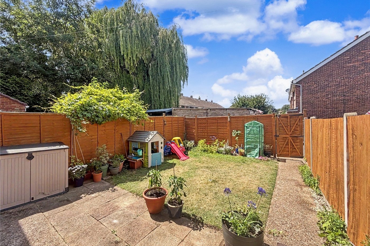 3 bedroom house for sale in Rainham | Robinson Michael & Jackson