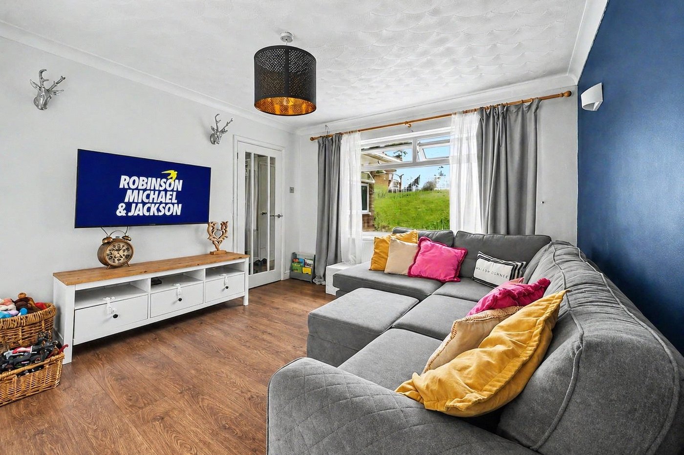3 bedroom house for sale in Rainham | Robinson Michael & Jackson